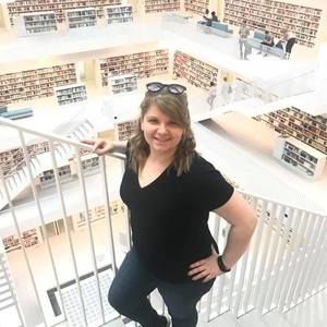 Meet your Posher, Michaela